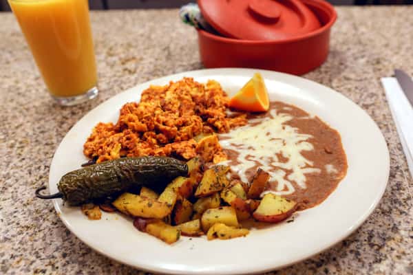 Huevos Con Chorizo