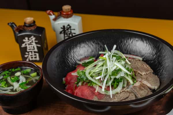 Combination (Pho Dac Biet)