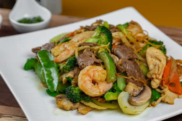 Stir Fried Egg Noodles
