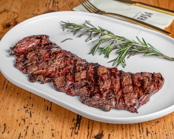 12 Oz Skirt Steak a la Brasa