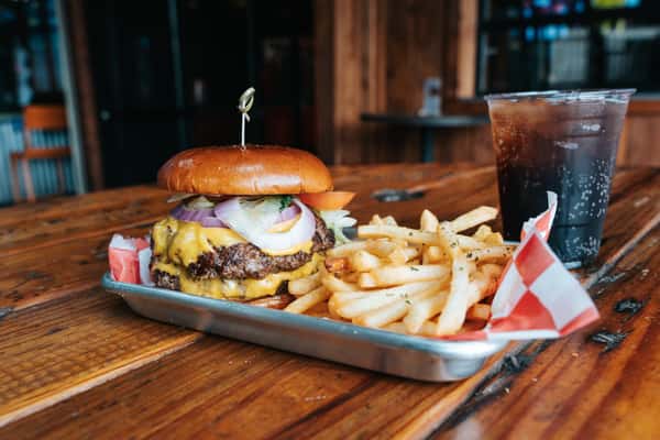Double Pub CheeseBurger