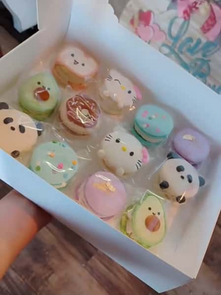 Custom Macarons