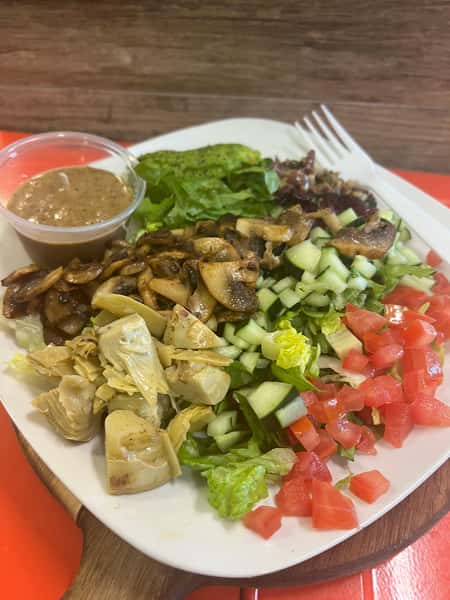 1/2 Mixed Green Salad