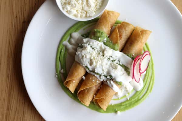 Taquitos de Pollo