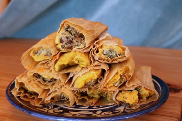 Tamales de Hongos