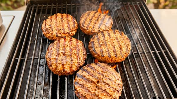 grilled-hamburgers_