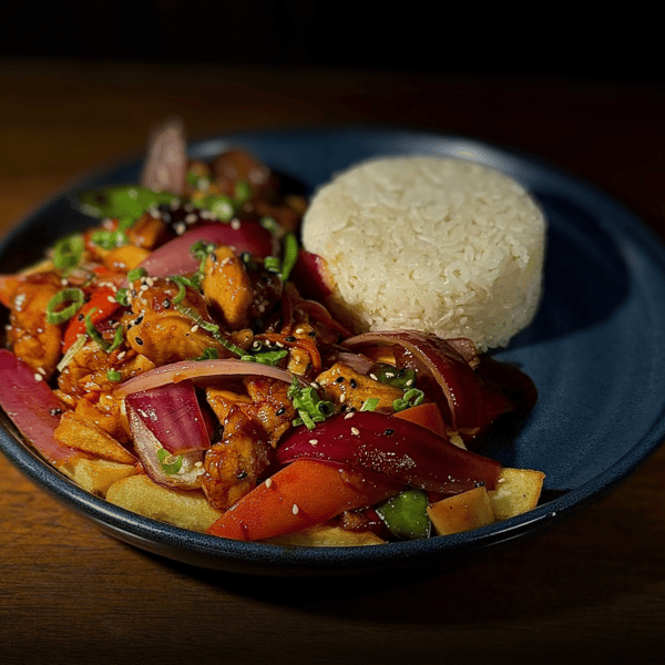 Pollo Saltado