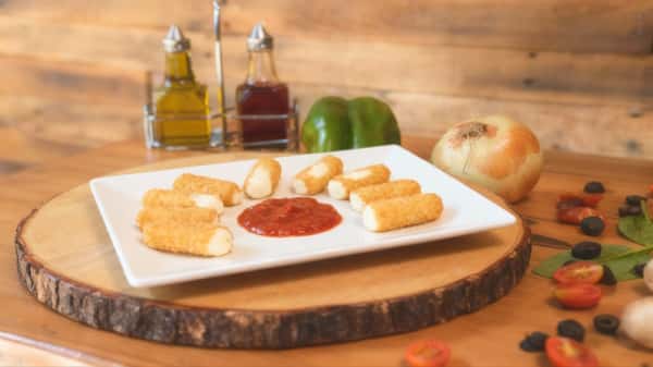 Mozzarella Sticks (8 pieces)