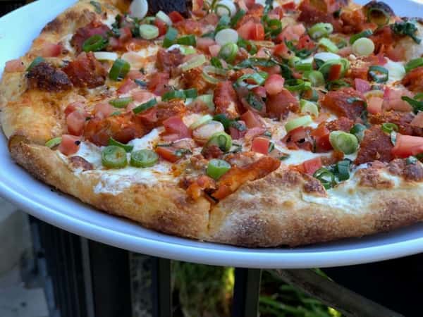Buffalo Chicken or Paneer Pizza