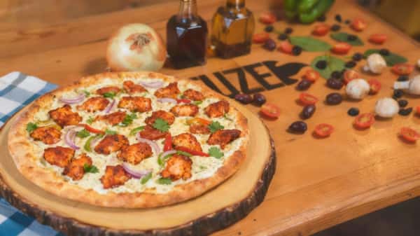 Tandoori Chicken Pizza