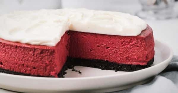 Red Velvet Cheesecake