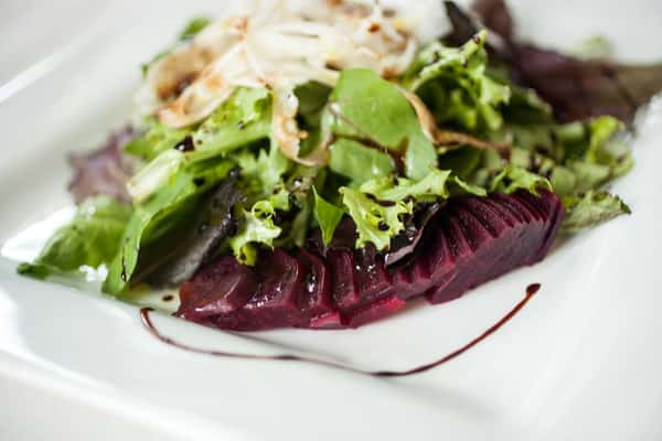 Beet salad with mixed greens and balsamic