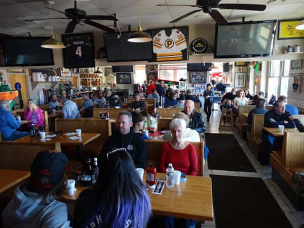 Dave's Bar and Grill