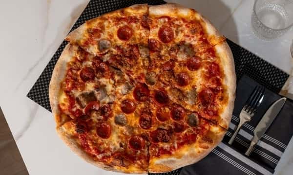 12" Carnivore Pizza