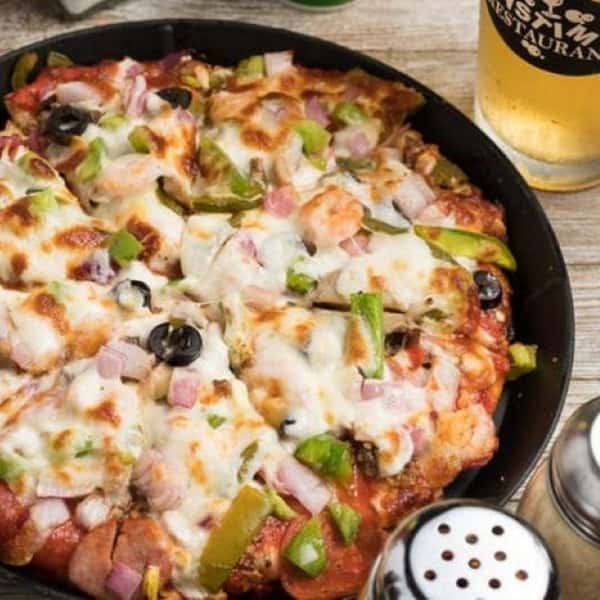 We didn't call it "Everything" pizza for nothing. 🍕 A favorite since 1960s, this flavor has all the toppings we have: lean ground meat, Canadian Bacon, pepperoni, hot sausage, shrimp, mushrooms, black olives, green bell peppers, jalapenos, and purple onions piled high with our own blended cheeses. 😋

It's so good you'll never have "piz-za-mind" Curious? Dine in with us today!

#PastimeRestaurant #batonrouge #batonrougeeats #batonrougefoodie 
 #louisianafood #brfood  #eatbatonrouge #batonrougerestaurants #batonrougebloggers #louisianapizza  #louisianaeats  #louisianafood