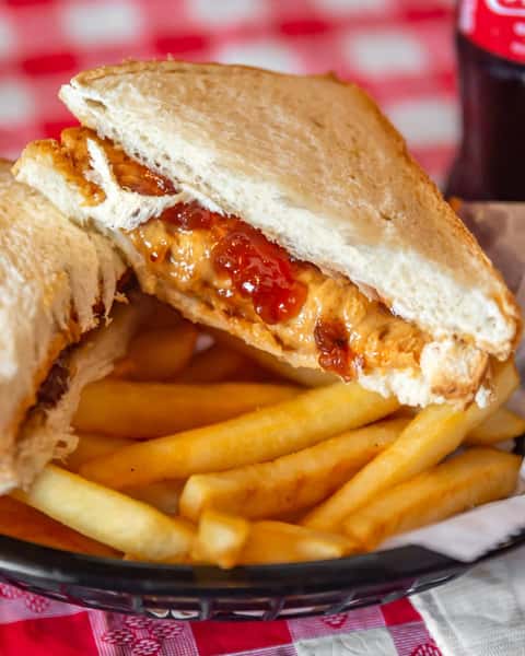 🥜 The kids' menu just came through in a big way 🍇

A classic PB&J that hits every time because the little ones deserve something good too. 👦🍽️

Tag a parent who needs a kid-approved lunch plan and come dine in with us!

#KidsMenu #BatonRougeFamilyDining #PastimeBR