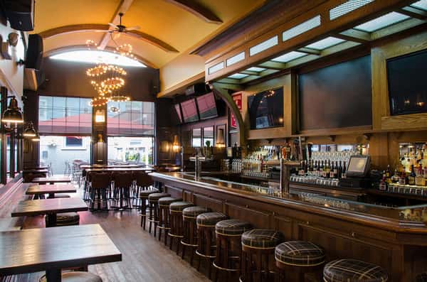 bar
