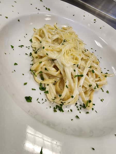 Kids Fettuccine Alfredo
