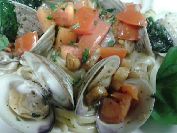 Linguine with Clam Sauce Dinner Pasta Vino Italian Restaurant in