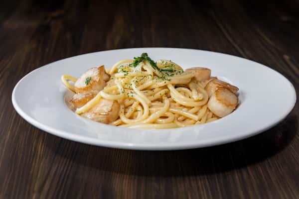 Lemon Garlic Bucatini Pasta