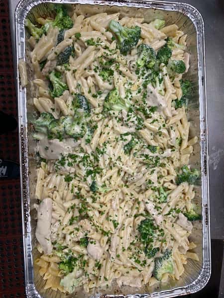 Pasta with Alfredo, Chicken, Broccoli