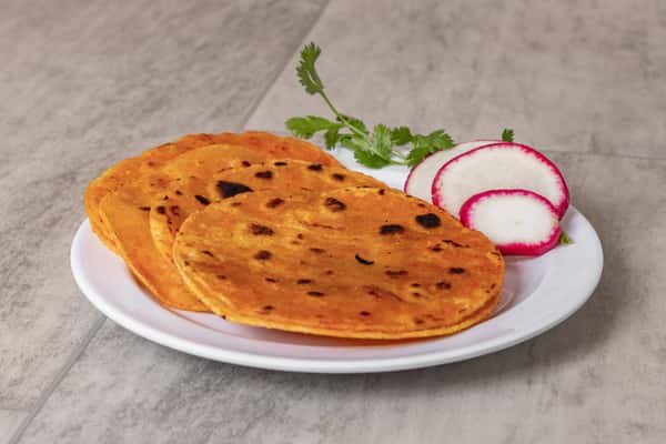 TORTILLAS & CHIPS