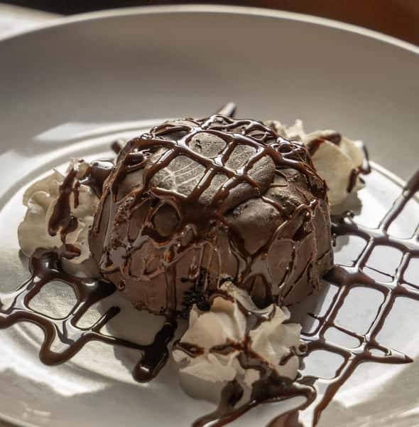 MOLTEN CHOC. BUNDT CAKE
