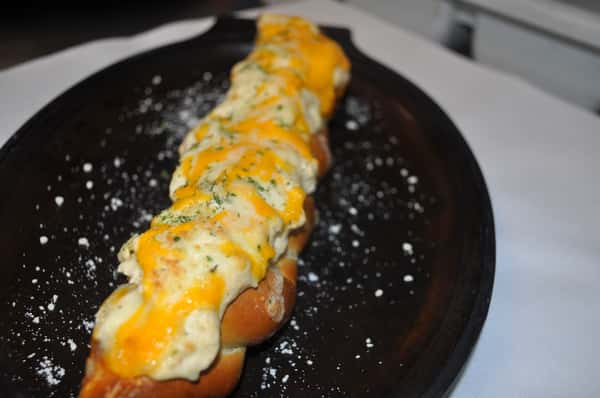 CRAB PRETZEL