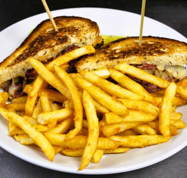 PASTRAMI REUBEN