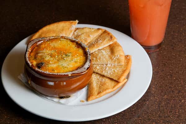 CROCK OF CHILI