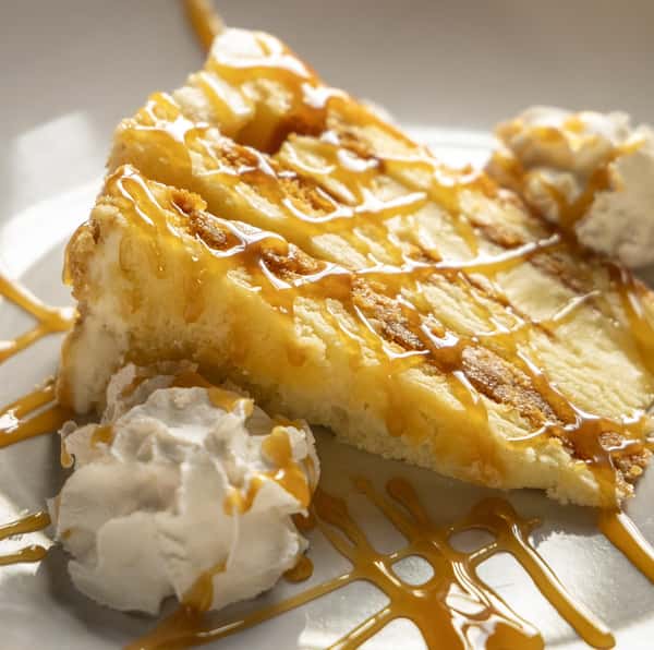 SALTED CARAMEL CRUNCH CAKE