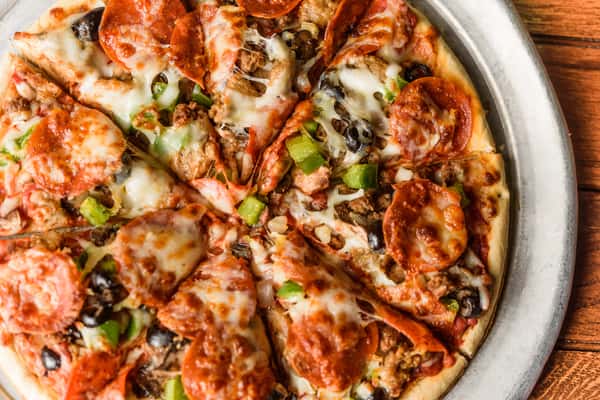 Deluxe Pizza