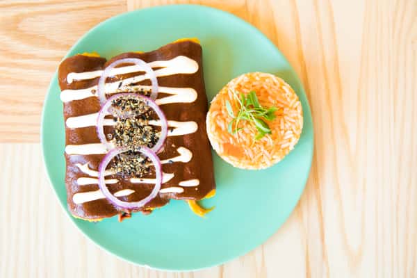 SPECIALTIES - Enchiladas Mole