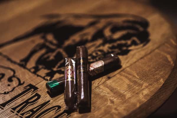 cigar lounge