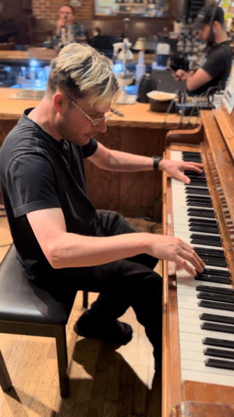open mic piano person