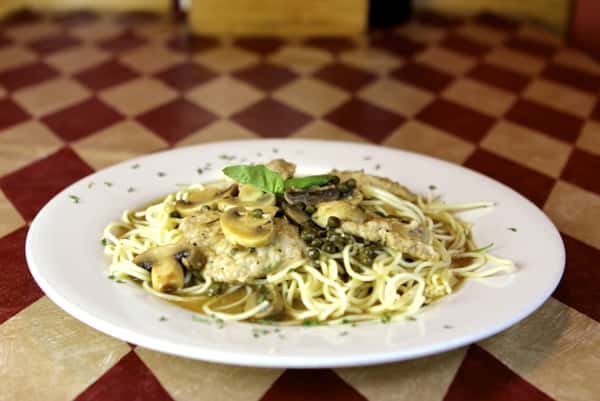 spaghetti with chicken and mushrooms
