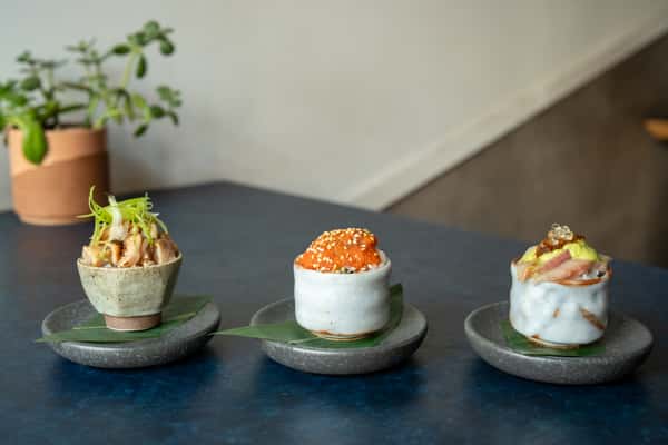 Small donburi in sake cups