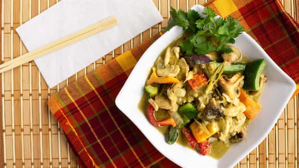 Thai green curry chicken