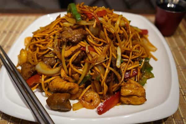 Hakka Chowmein with a choice of