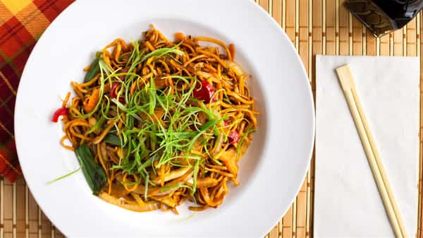 Vegetable hakka chowmein