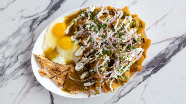  Chilaquiles Verdes 