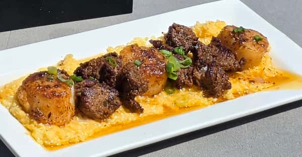 Blackened Scallops and Beef Tips