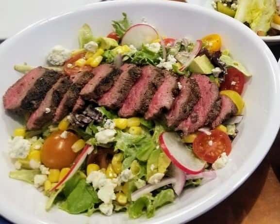 Bovines Steak Salad