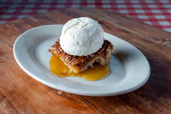 Pecan Cobbler A La Mode