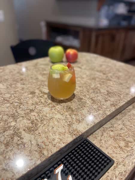 Granny Smith Caramel Apple Sangria 🍏