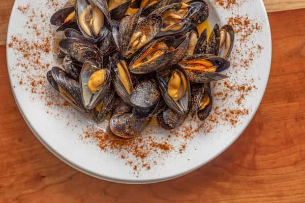 MONDAY MUSSELS ✨
20% off mussels
