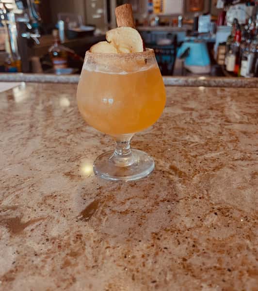 Fall Drink Specials ✨
SMASHED APPLE PIE 🥧
Apple Whiskey, Apple Cider and Maple Syrup
MAPLE BOURBON SMASH 🍋
Bourbon, Maple Syrup, Lemon Juice and Ginger Ale
CINNAMON PEAR MARTINI 🍐
Vanilla Vodka, Pear Nectar, Lemon Juice and Cinnamon Syrup
APPLE CIDER MIMOSA 🍏
La Marca Prosecco and Apple Cider
SPICY BLACKBERRY MARGARITA 🍋🟩
Tanteo Jalapeno Tequila, Lemon & Lime, Agave & Blackberry Puree
SALTED CARAMEL ESPRESSO MARTINI ☕️
Grind Coffee Liqueur, Salted Caramel, Dark Crème de Cacao, New Amsterdam Vodka, Shaken w/ Iced Coffee served with or without Irish Cream