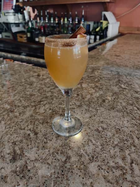 APPLE CIDER MIMOSA 🍏

La Marca Prosecco and Apple Cider