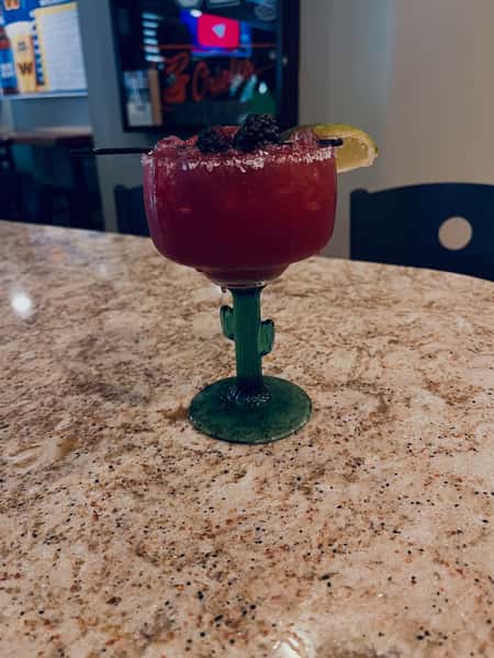 SPICY BLACKBERRY MARGARITA 🍋‍🟩
Tanteo Jalapeno Tequila, Lemon & Lime, Agave & Blackberry Puree