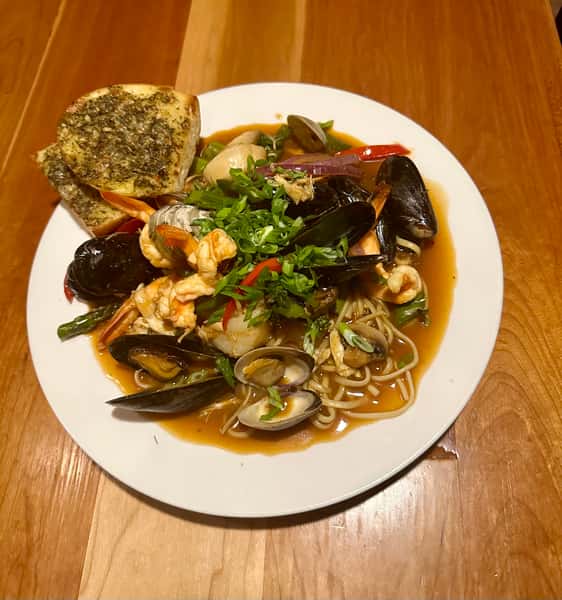 Seafood Lo Mein